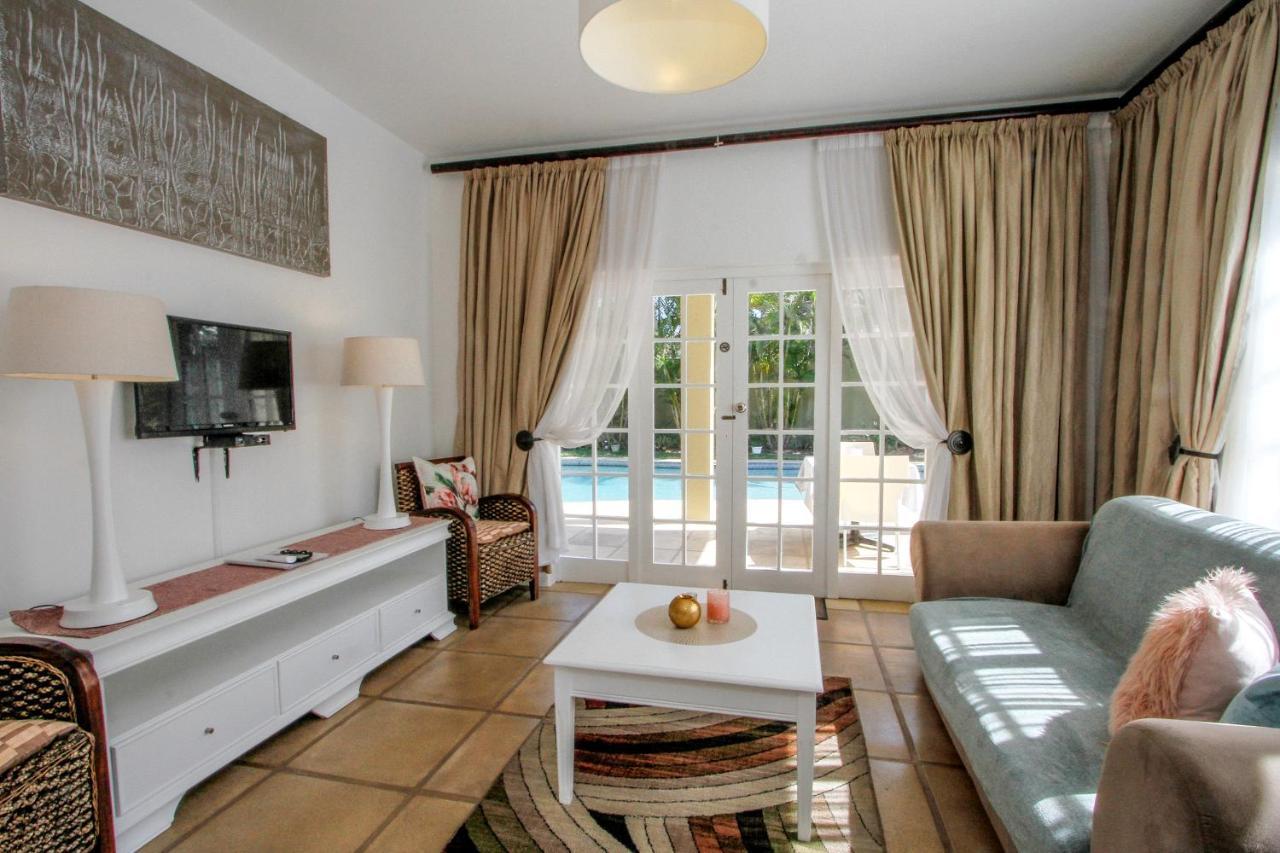 Caza Beach Guesthouse Durban Exterior photo