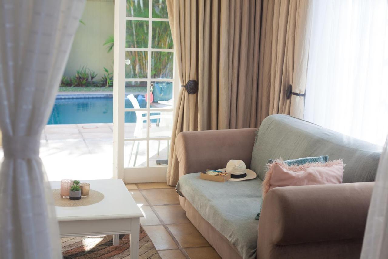 Caza Beach Guesthouse Durban Exterior photo