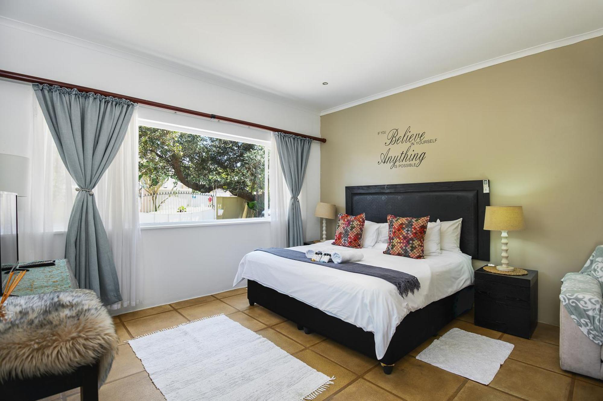 Caza Beach Guesthouse Durban Exterior photo