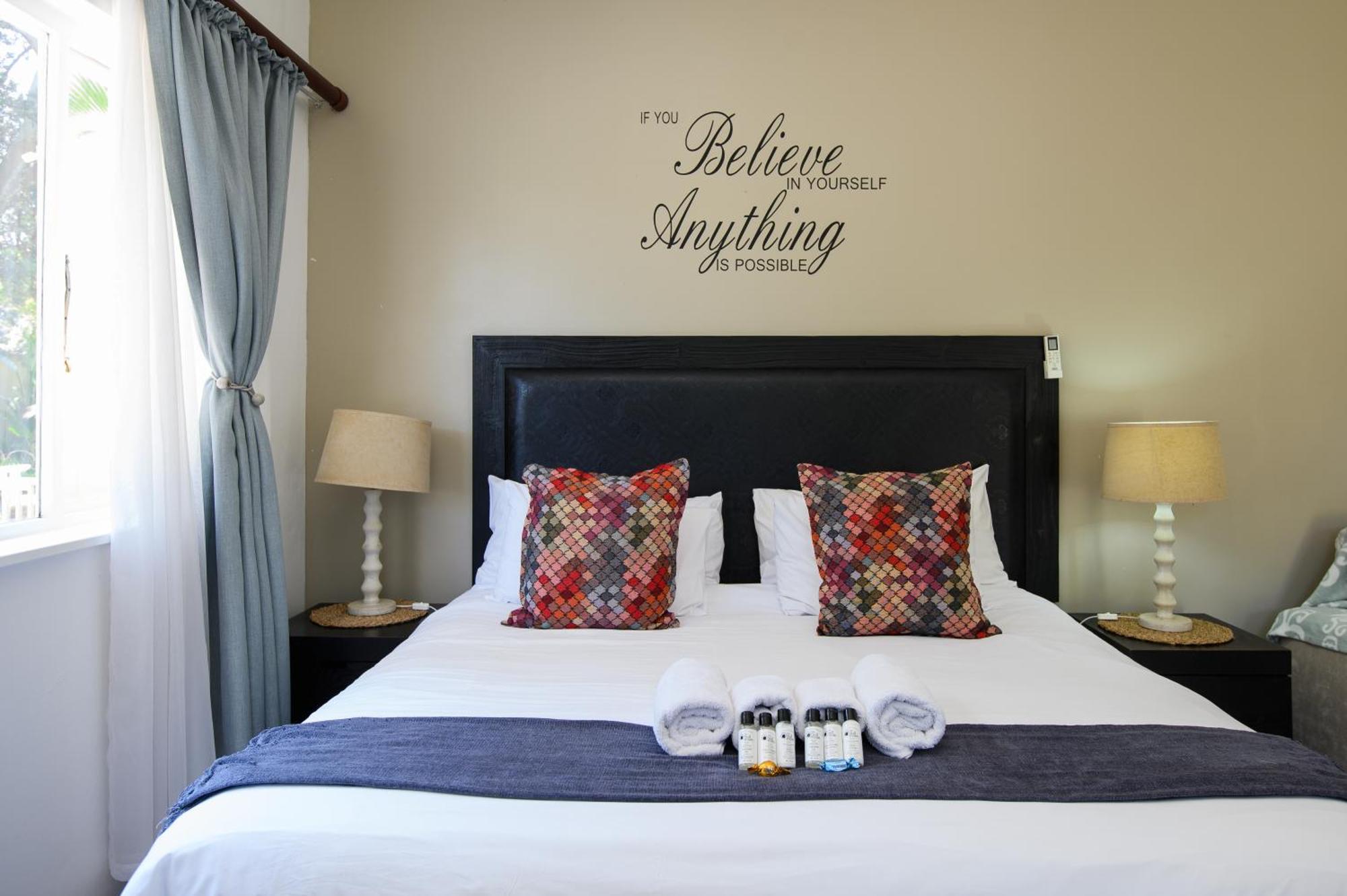 Caza Beach Guesthouse Durban Exterior photo