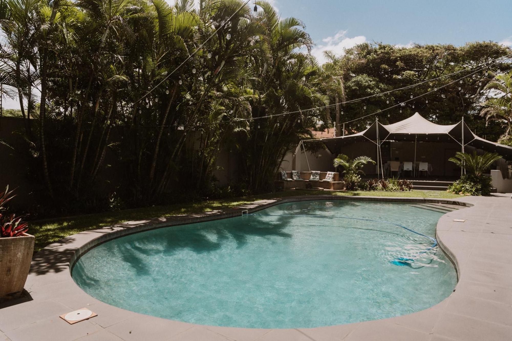 Caza Beach Guesthouse Durban Exterior photo