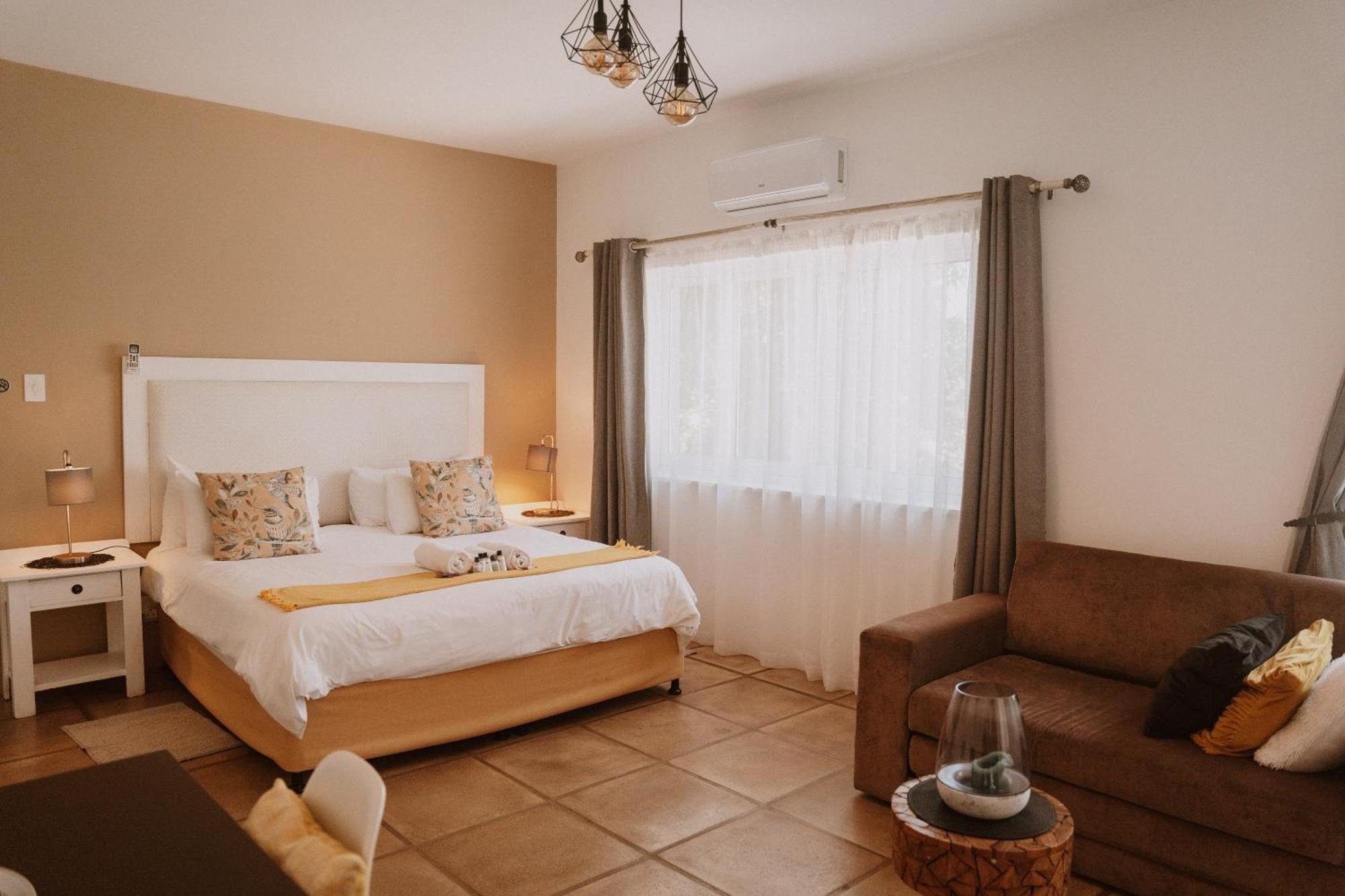 Caza Beach Guesthouse Durban Room photo