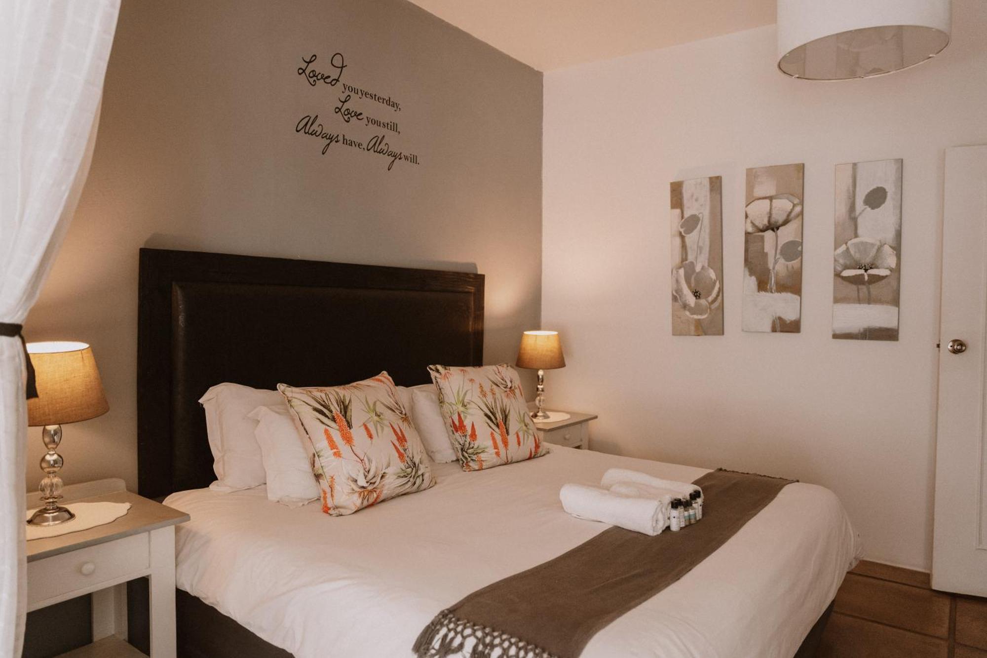 Caza Beach Guesthouse Durban Room photo
