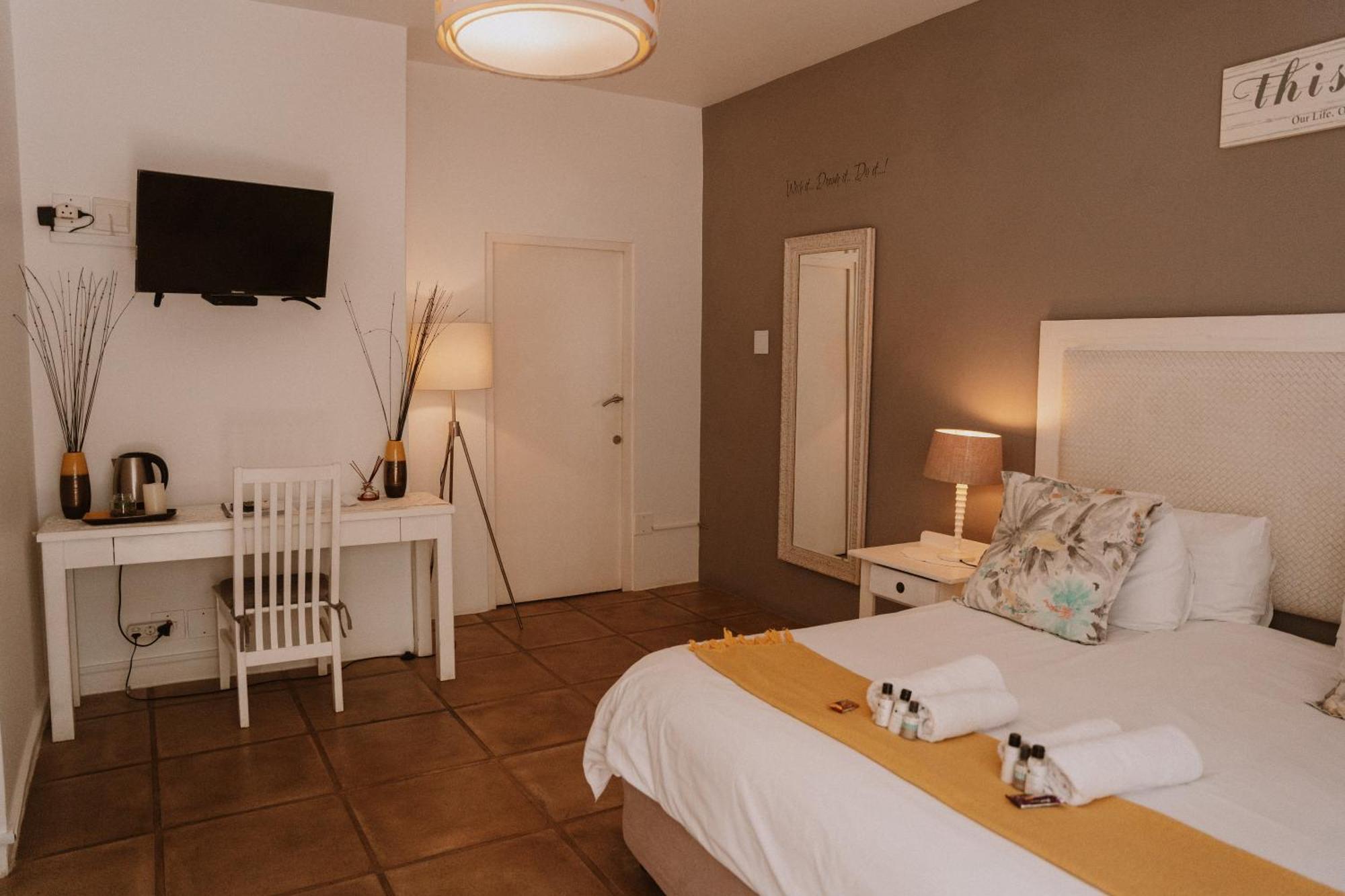 Caza Beach Guesthouse Durban Room photo