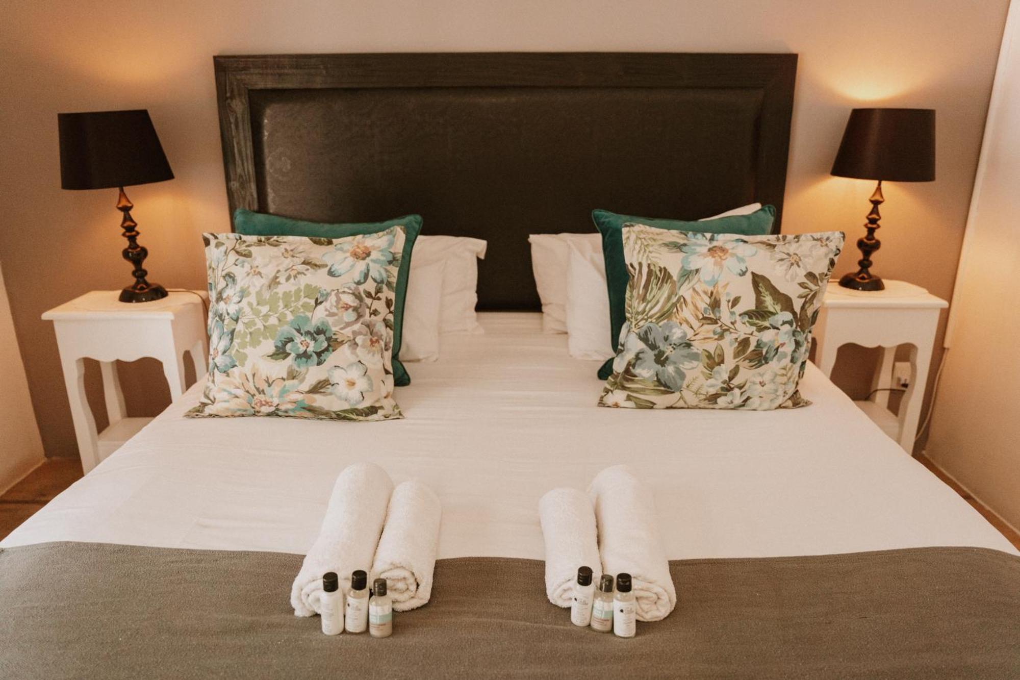 Caza Beach Guesthouse Durban Room photo